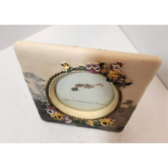 6" by 8" Hand Painted Floral Pansies 3D Picture Frame with Oval Cutout - Picture 2 of 9